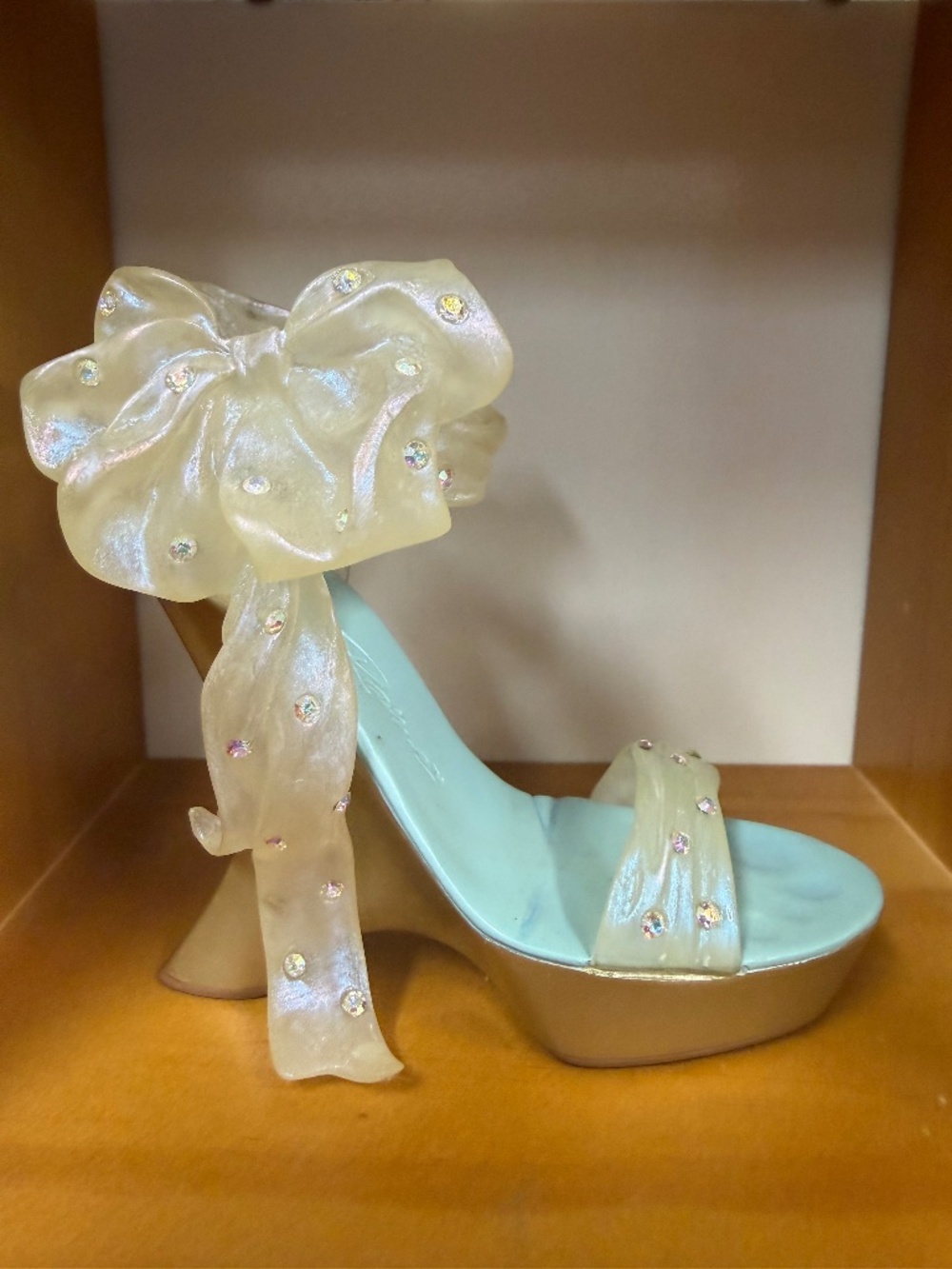 Just The Right Shoe Figurine- Sheer Grace- EJ413